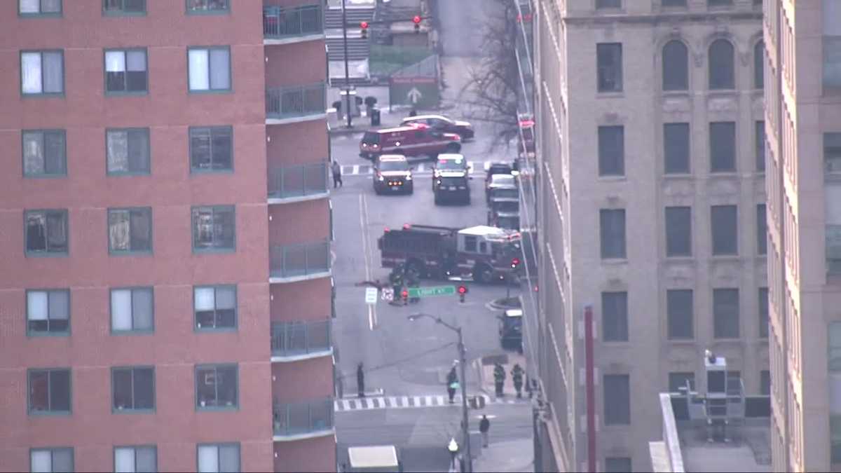 Gas line struck in downtown Baltimore; some areas evacuated