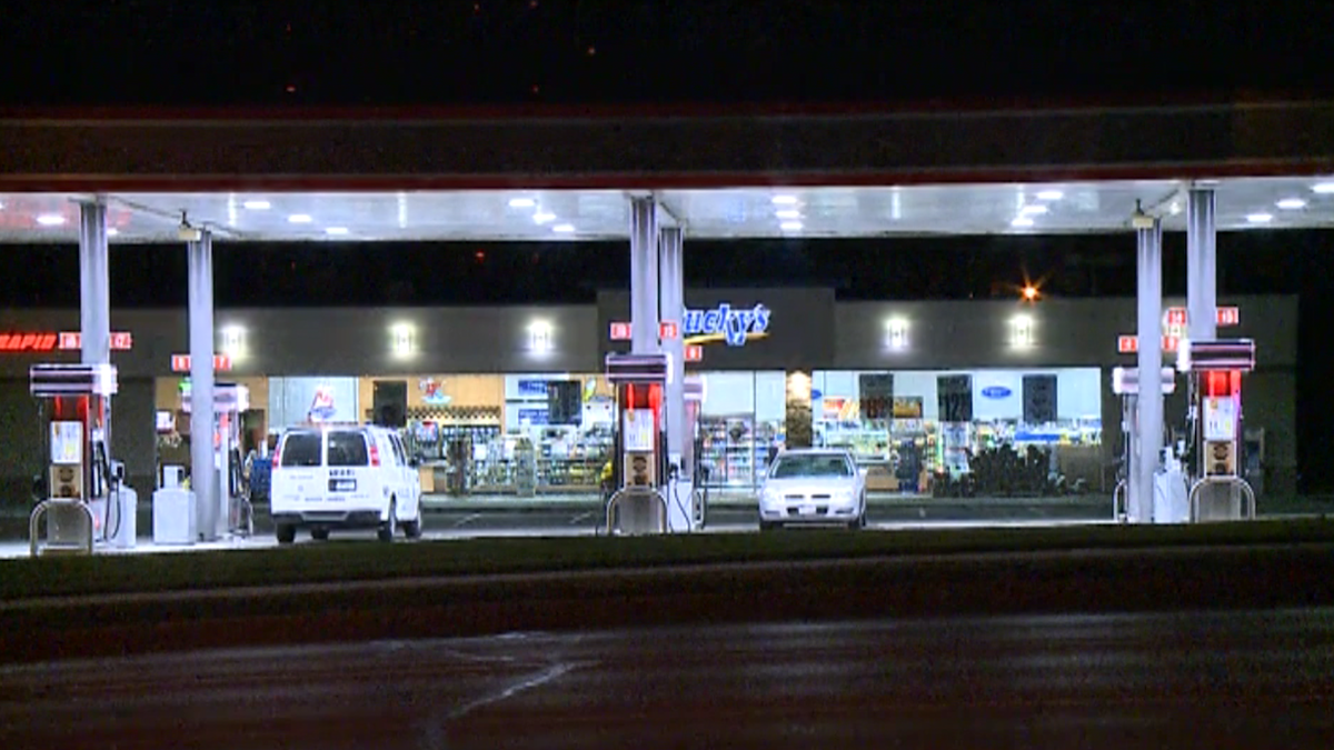 Robbery at gas station near 72nd, Maple streets may be connected to