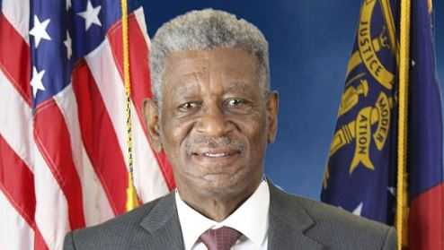A celebration of life in Savannah for Chatham County Commissioner Larry 'Gator' Rivers - Vimarsana News