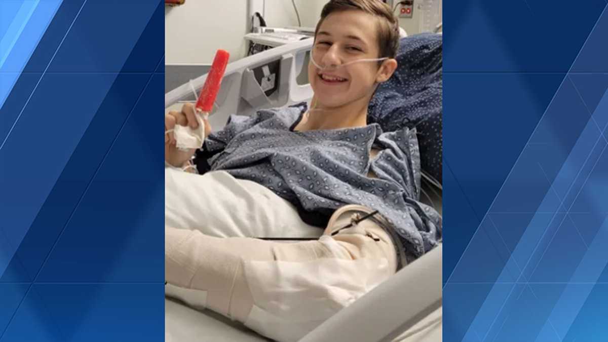 16岁在缅因州大规模枪击事件中受伤的少年正在波士顿医院康复