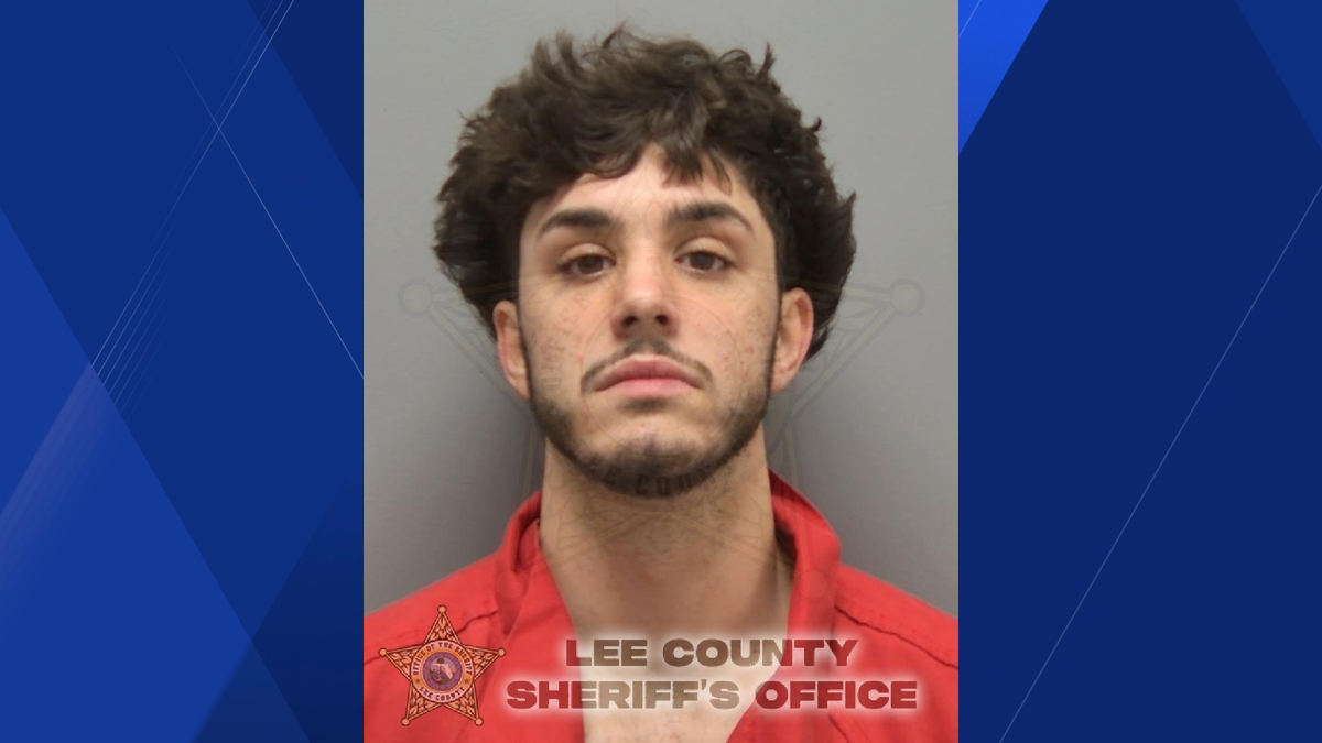 Man accused of causing chaos in downtown Fort Myers, crashing car into ...