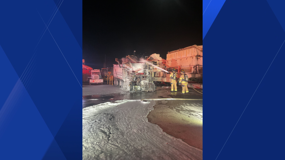 San Carlos Park firefighters extinguish dump truck fire in Lee County