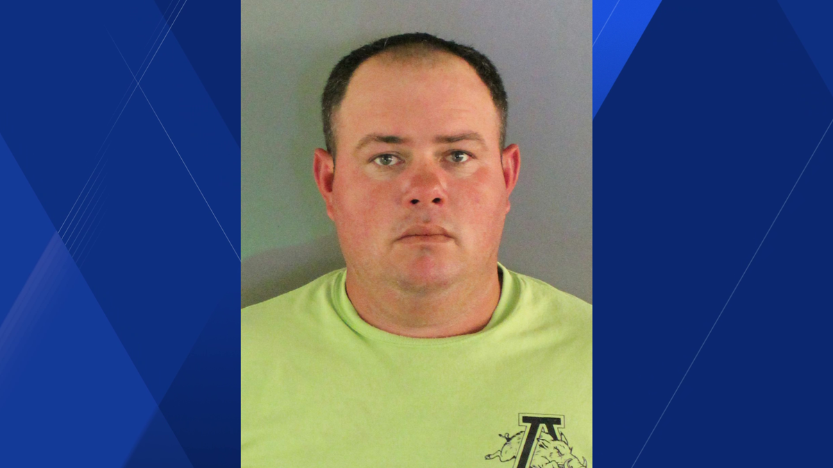 Lehigh Acres man accused of stealing nearly $3K worth of pool equipment ...