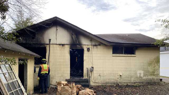 Two Savannah firefighters injured battling blaze - Vimarsana News