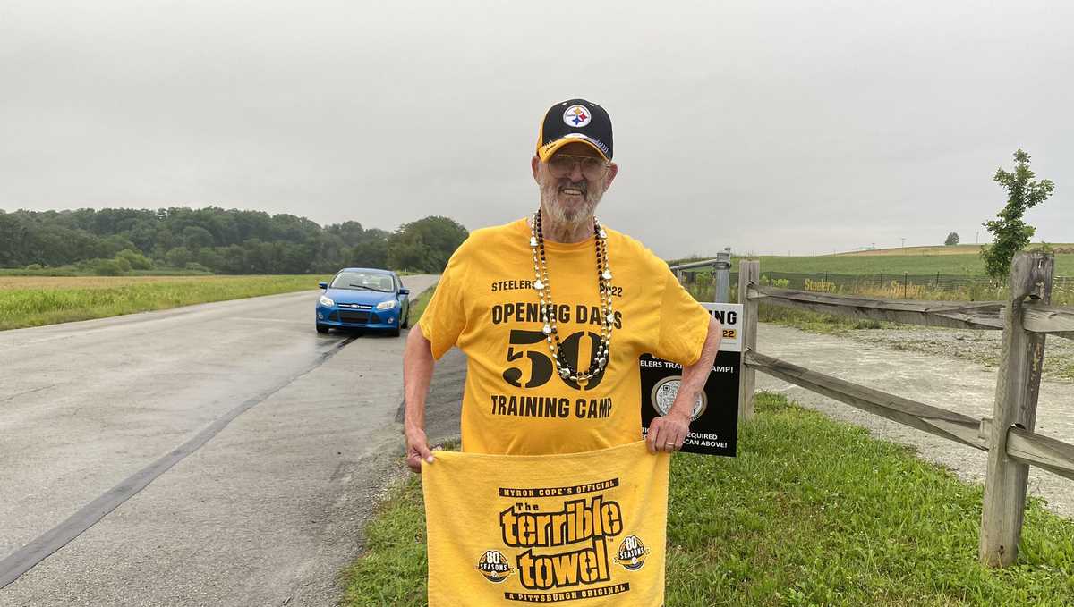 Steelers fans show up early in Latrobe for training camp