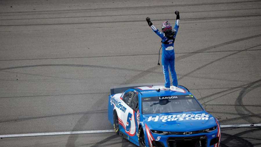 Kyle Larson celebrates return with first win since suspension