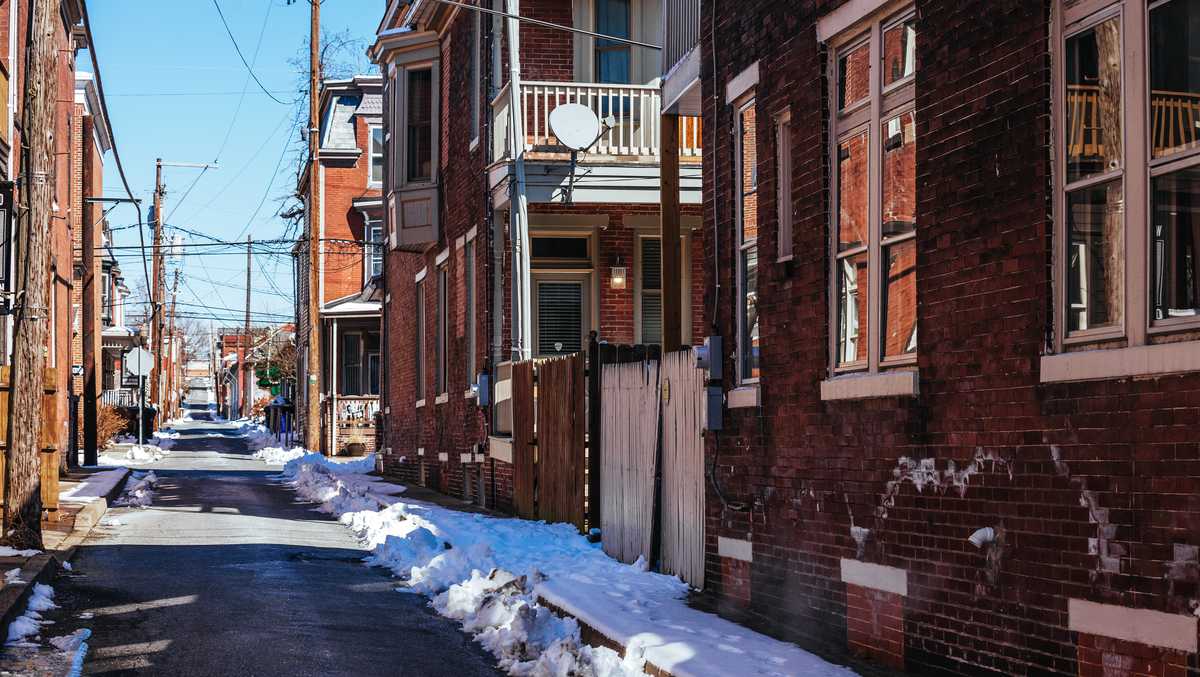 NEW | Mayor declares snow emergency, parking prohibited on emergency routes