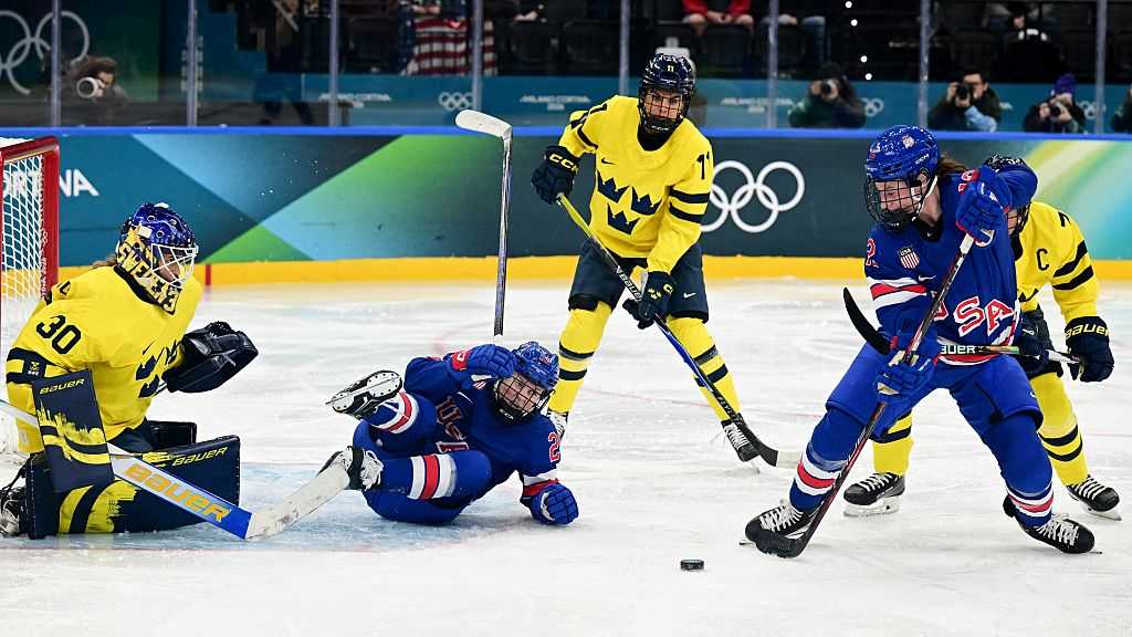 U.S. women's hockey team moves on to gold medal round | Two players have Pa. connections
