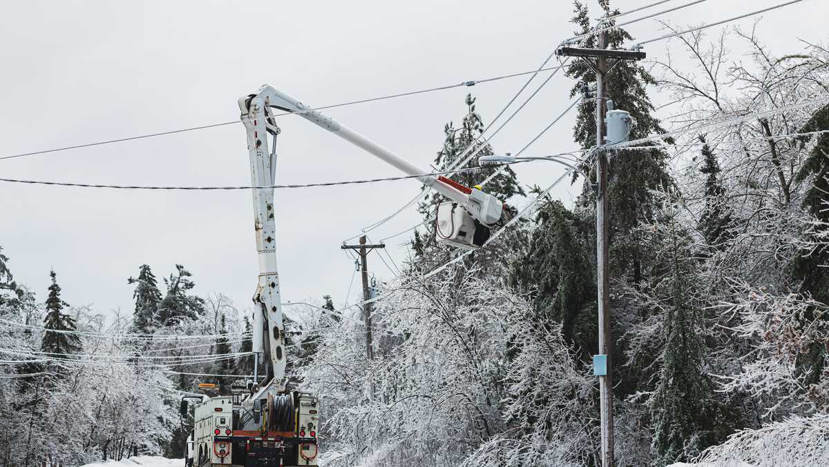 Live Map | High winds, extreme cold, track power outages