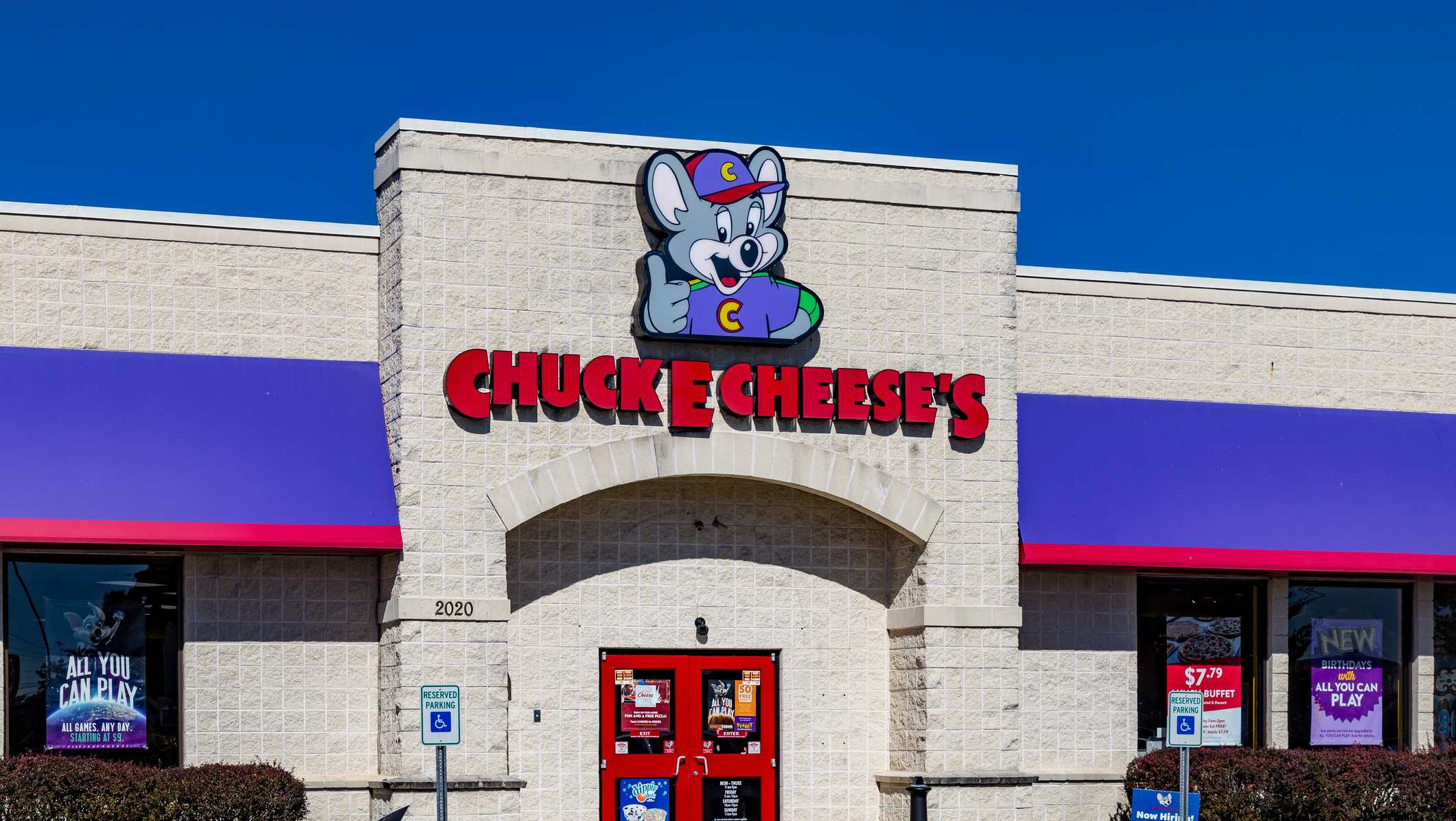 Chuck E. Cheese to remove animatronic bands from all locations except one - Vimarsana News