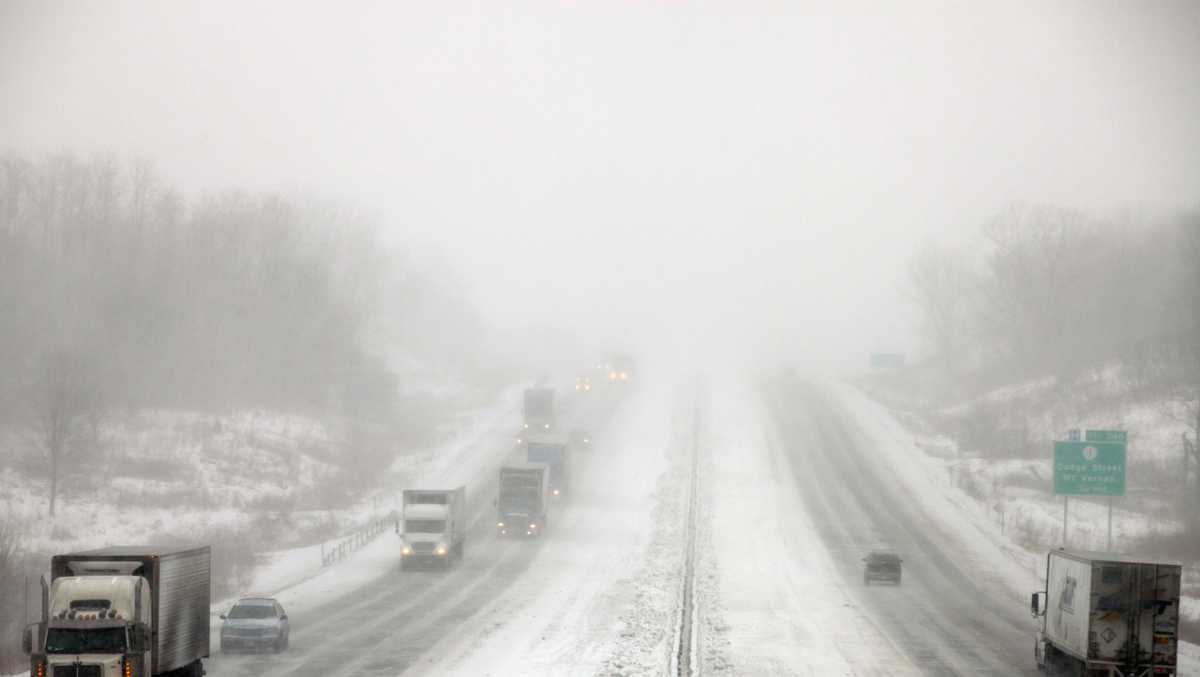 Iowa weather: Interstate 35 may be closed overnight due to blizzard conditions
