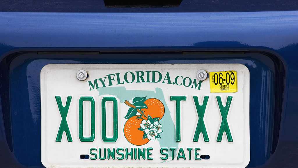 Florida lawmakers propose eliminating license plate renewal stickers to cut costs