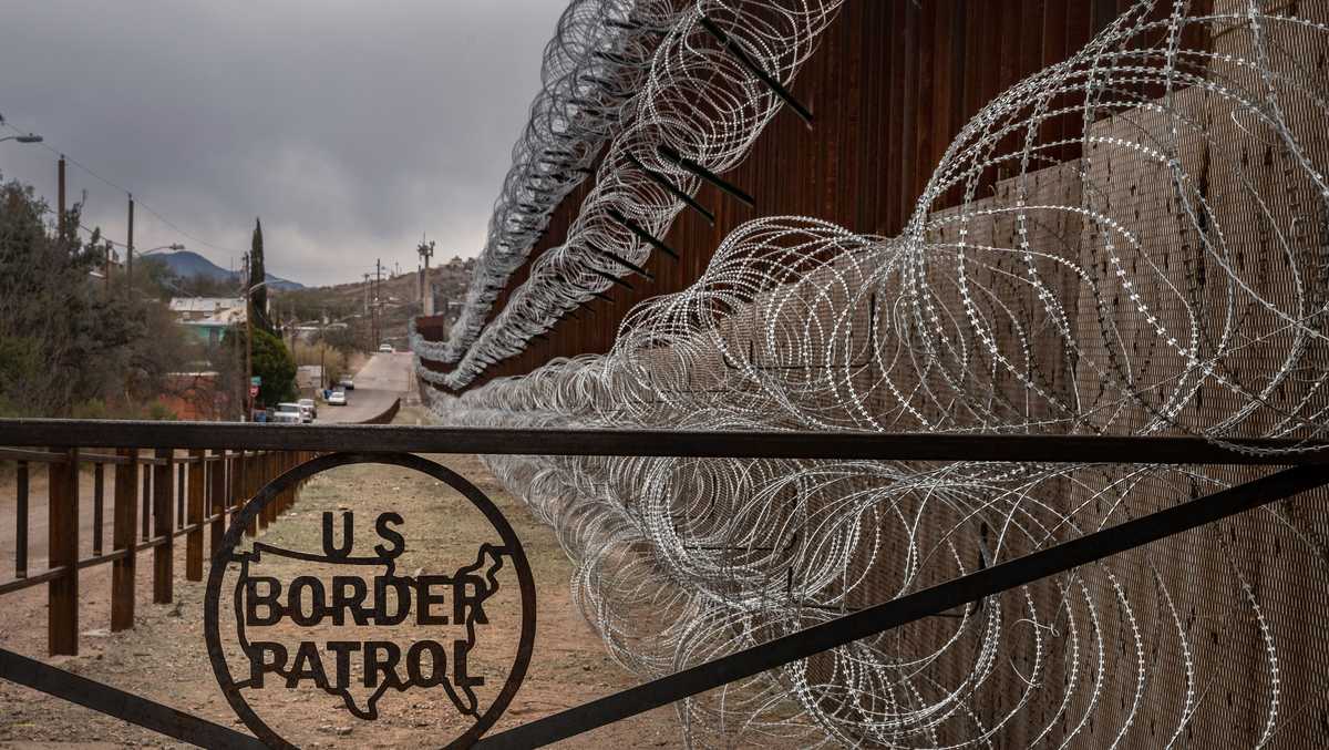 Border agency reassigns chief medical officer after death of girl