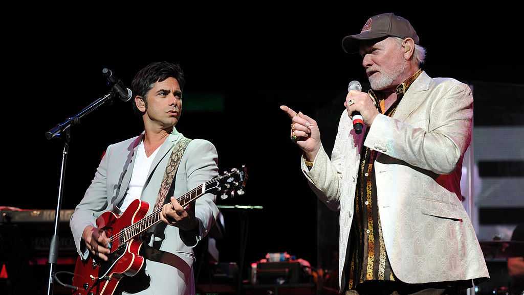 John Stamos to join The Beach Boys for concert in Albuquerque