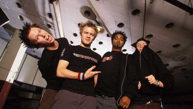 Sum 41 announces they're disbanding after 27 years - Vimarsana News
