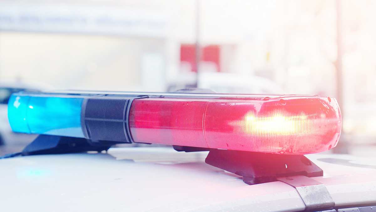 Police: 6 hospitalized after disabled car on I-75 causes multiple vehicles to collide in Erlanger