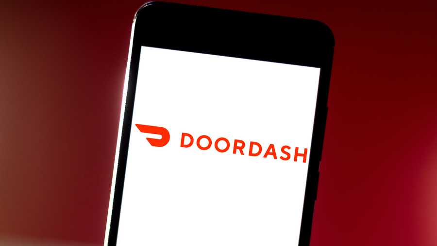 DoorDash logo 