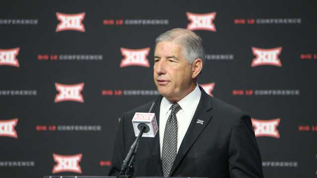 Northern Iowa taps Bob Bowlsby for interim athletic director - Vimarsana News