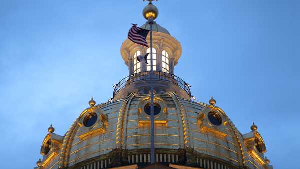 DES MOINES, IOWA - OCTOBER 09:  The Iowa State Capitol building is seen on October 09, 2019 in Des Moines, Iowa. The 2020 Iowa Democratic caucuses will take place on February 3, 2020, making it the first nominating contest in the Democratic Party presidential primaries. (Photo by Joe Raedle/Getty Images)