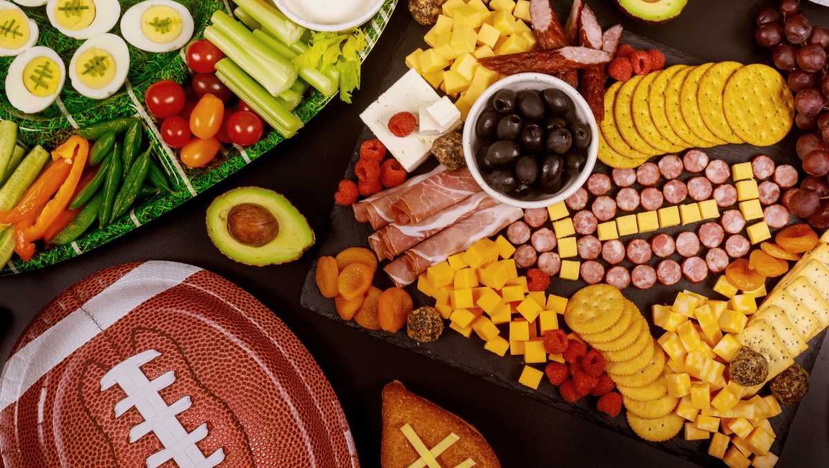 Hosting a Super Bowl party? Here's everything you need