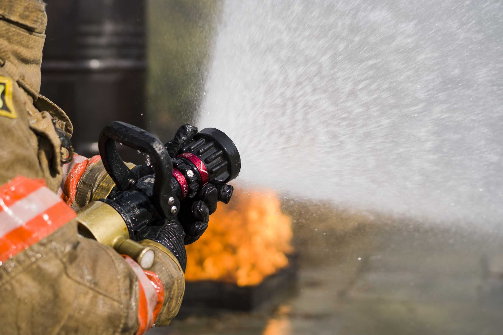 Palm Beach County firefighters contain house fire in West Palm Beach