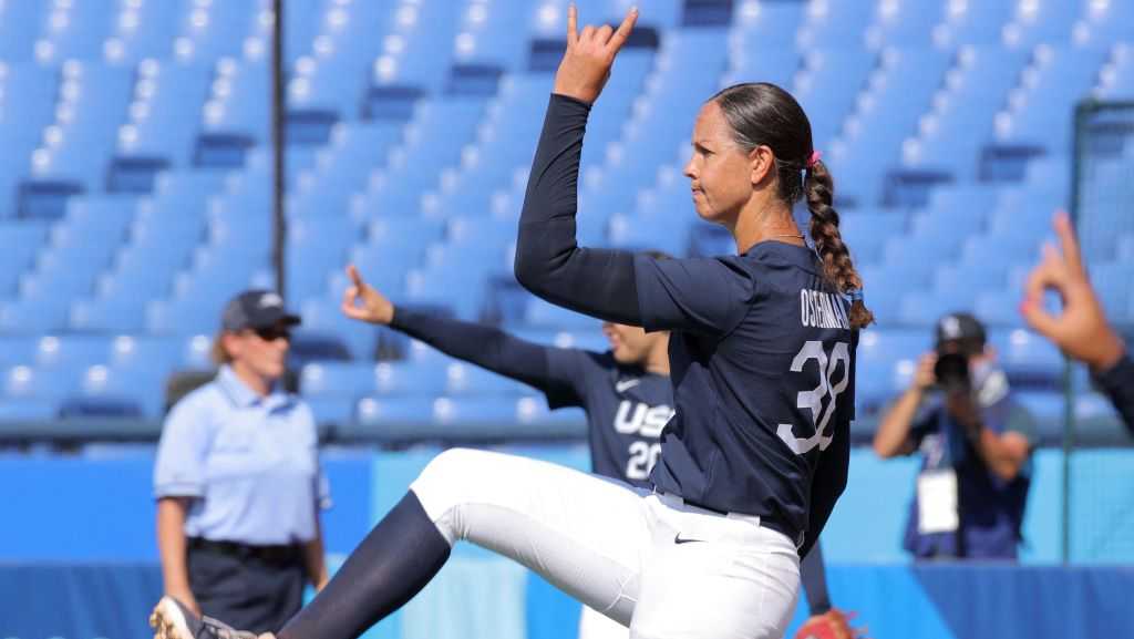 USA softball shuts outs Australia, advances to gold medal match