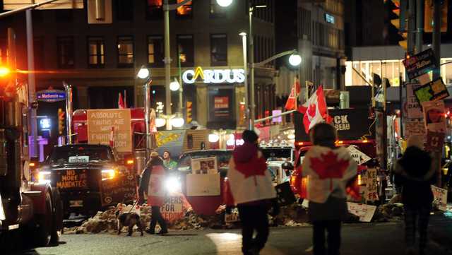 White House urges Canada to use federal powers to end bridge blockade - Vimarsana News