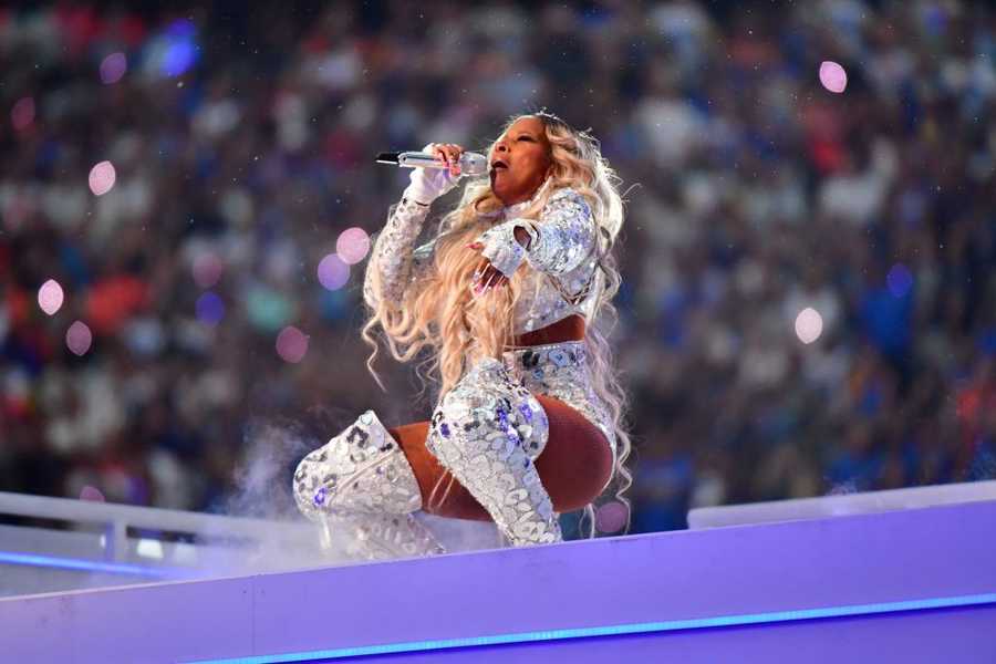 Mary J. Blige Singer-songwriter Mary J. Blige performs during the halftime show of Super Bowl LVI between the Los Angeles Rams and the Cincinnati Bengals at SoFi Stadium in Inglewood, California, on February 13, 2022. (Photo by FREDERIC J. BROWN / AFP) (Photo by FREDERIC J. BROWN/AFP via Getty Images)