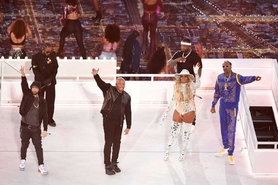 Super Bowl halftime show Eminem, Dr. Dre, Kendrick Lamar, Curtis "50 Cent"Jackson, Mary J. Blige and Snoop Dogg perform during the halftime show of Super Bowl LVI between the Los Angeles Rams and the Cincinnati Bengals at SoFi Stadium in Inglewood, California, on February 13, 2022. (Photo by VALERIE MACON / AFP) (Photo by VALERIE MACON/AFP via Getty Images)
