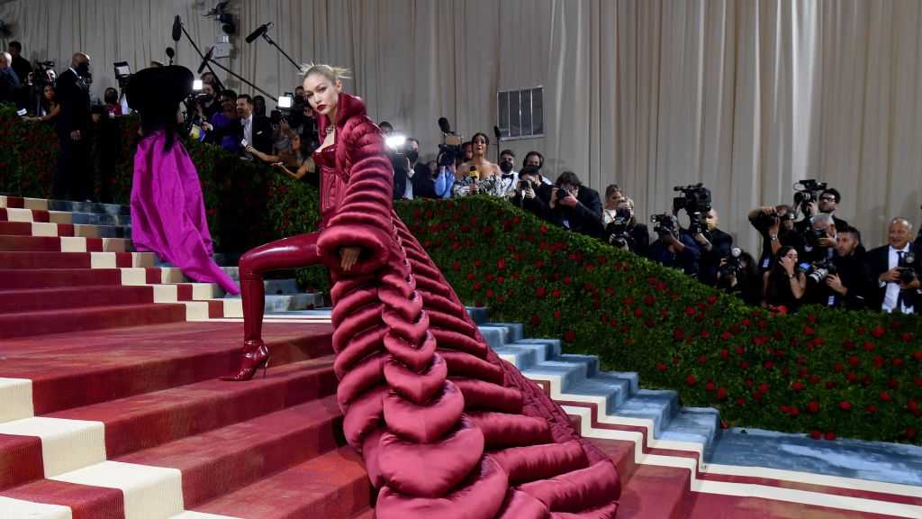6 Met Gala attendees who made political fashion statements, from Hillary  Clinton to Blake Lively