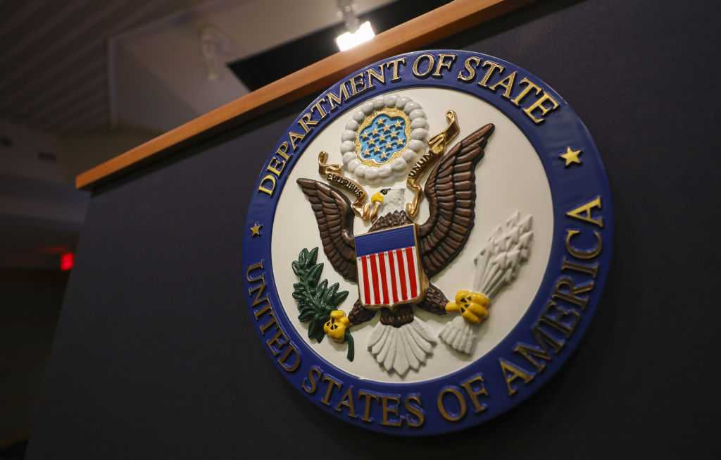 <a href="https://www.kmbc.com/article/us-student-visa-social-media-vetting/64894195" target="_blank">State Department orders embassies to pause student visa appointments</a>