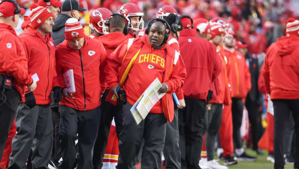 Kansas City Chiefs officially welcome Eric Bieniemy back as offensive coordinator
