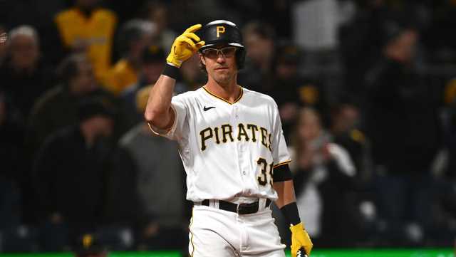 Contreras, Bae, Delay lead the Pirates over the Dodgers, 8-1