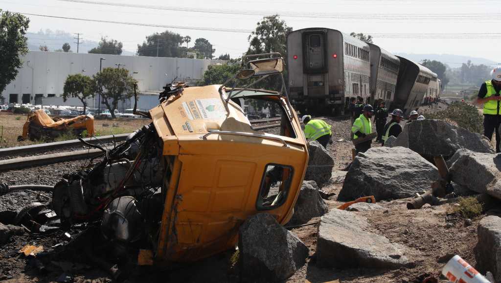 Amtrak train derails after hitting truck in Southern California - WJCL