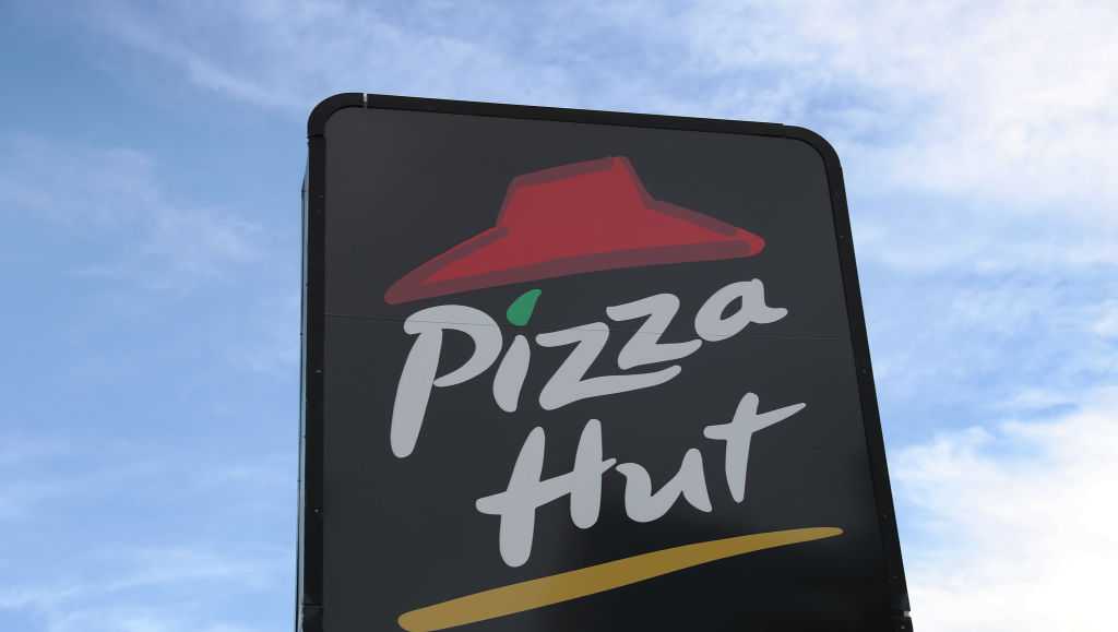 Pizza Hut is closing hundreds of locations