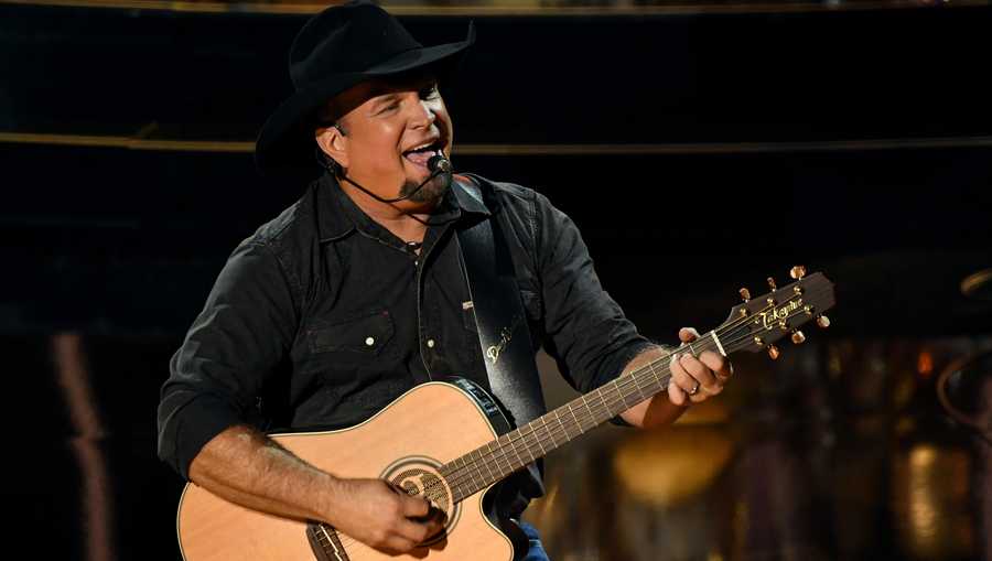 HOLLYWOOD, CALIFORNIA - OCTOBER 14: In this image released on October 14, Garth Brooks performs onstage at the 2020 Billboard Music Awards, broadcast on October 14, 2020 at the Dolby Theatre in Los Angeles, CA.  (Photo by Kevin Mazur/BBMA2020/Getty Images for dcp)