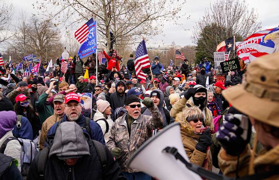 PHOTOS: DC in chaos after mob storms US Capitol