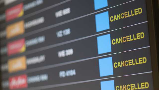 More than 2,000 flights canceled on Christmas Eve - Vimarsana News
