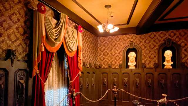 Disneyland adds incredible, historic Easter egg to Haunted Mansion - Vimarsana News