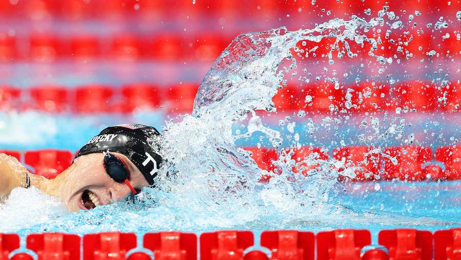 Katie Ledecky of Team United States competes in the women's 400m Freestyle Final on day three of the Tokyo 2020 Olympic Games at Tokyo Aquatics Centre on July 26, 2021 in Tokyo, Japan. (Photo by Tom Pennington/Getty Images)