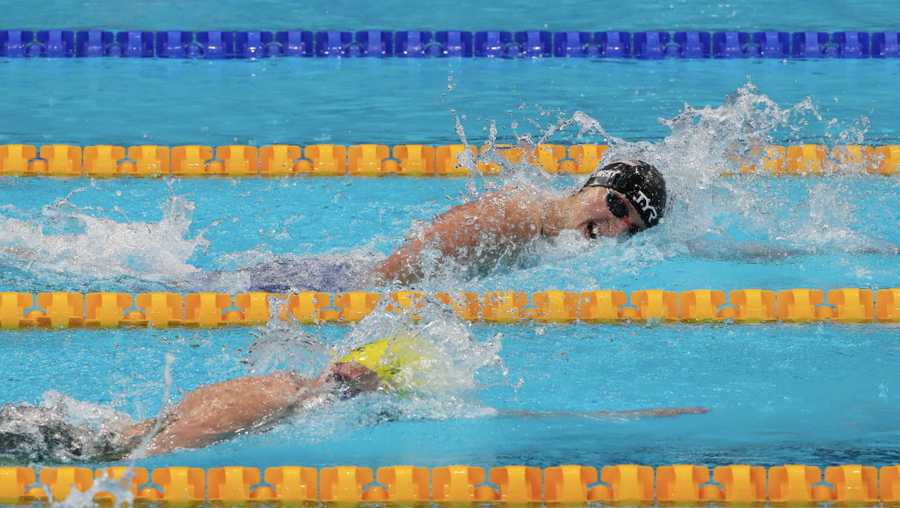 Ledecky shines as U.S. wins silver in 4x200m freestyle relay