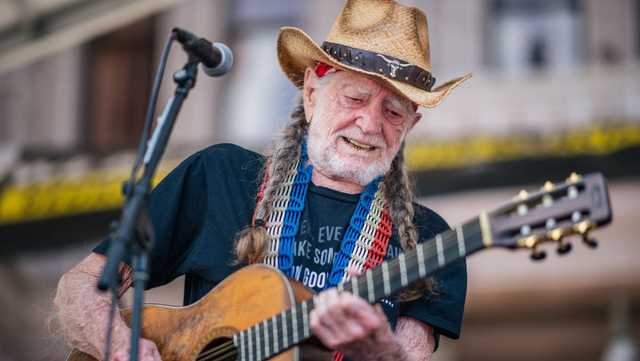 New Orleans Jazz Fest Willie Nelson COVID-19 band member - Vimarsana News