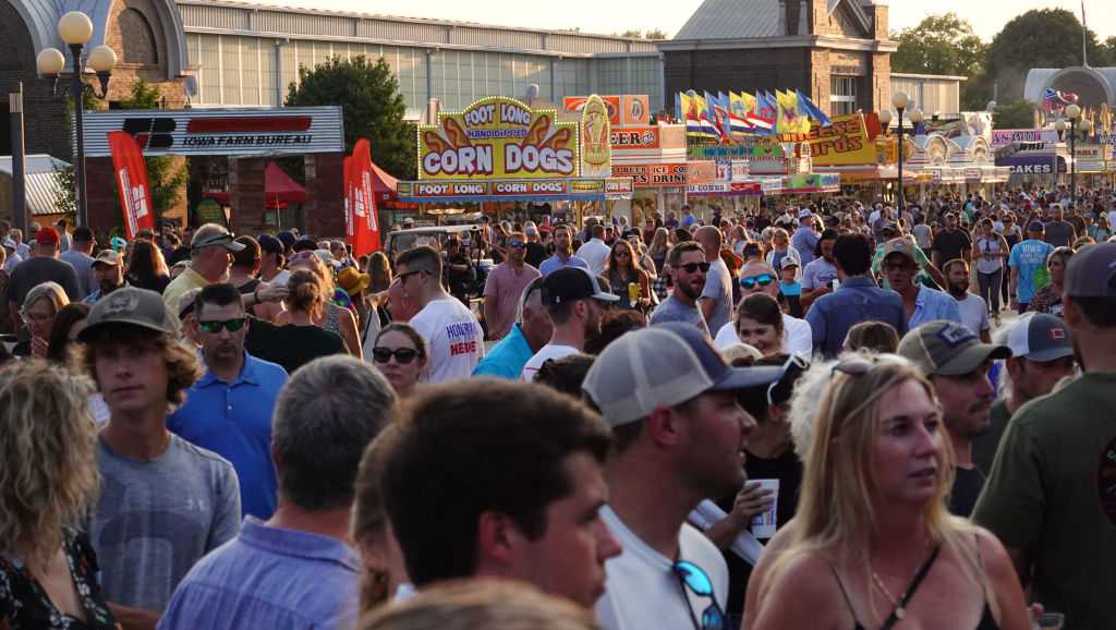 Iowa caucuses: How you can see presidential candidates at the Iowa State Fair - Vimarsana News