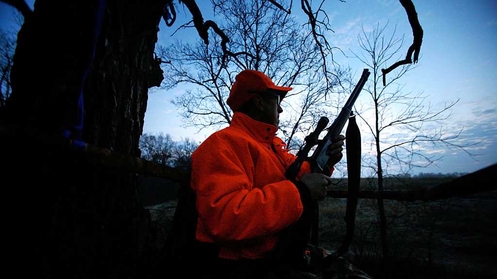 Chilly first weekend for Wisconsin's gun deer season