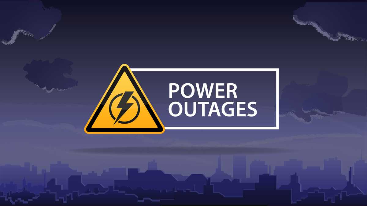 Power outages reported in downtown Des Moines