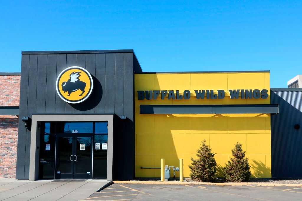 Rumors about Buffalo Wild Wings leaving California are false