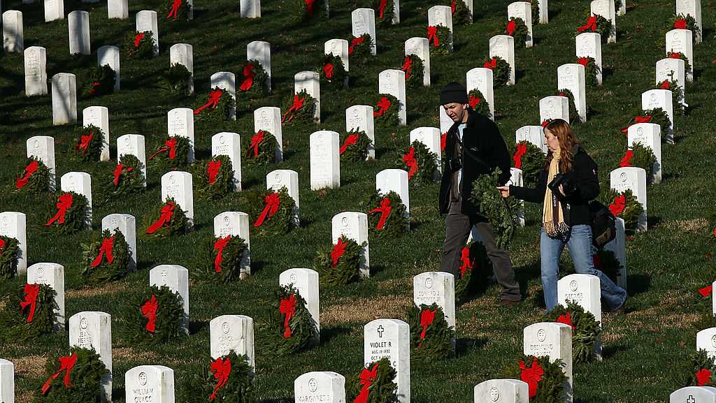 Wreaths Across America ceremony held at Omaha National Cemetery