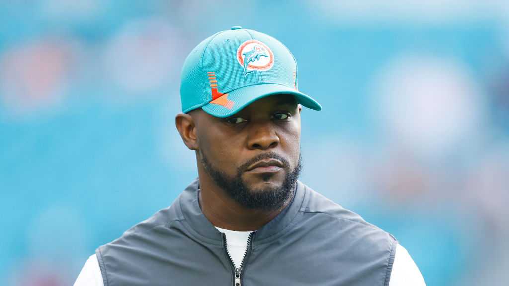 Brian Flores lawsuit: Former Miami Dolphins coach sues NFL and 3 NFL teams  alleging racial discrimination