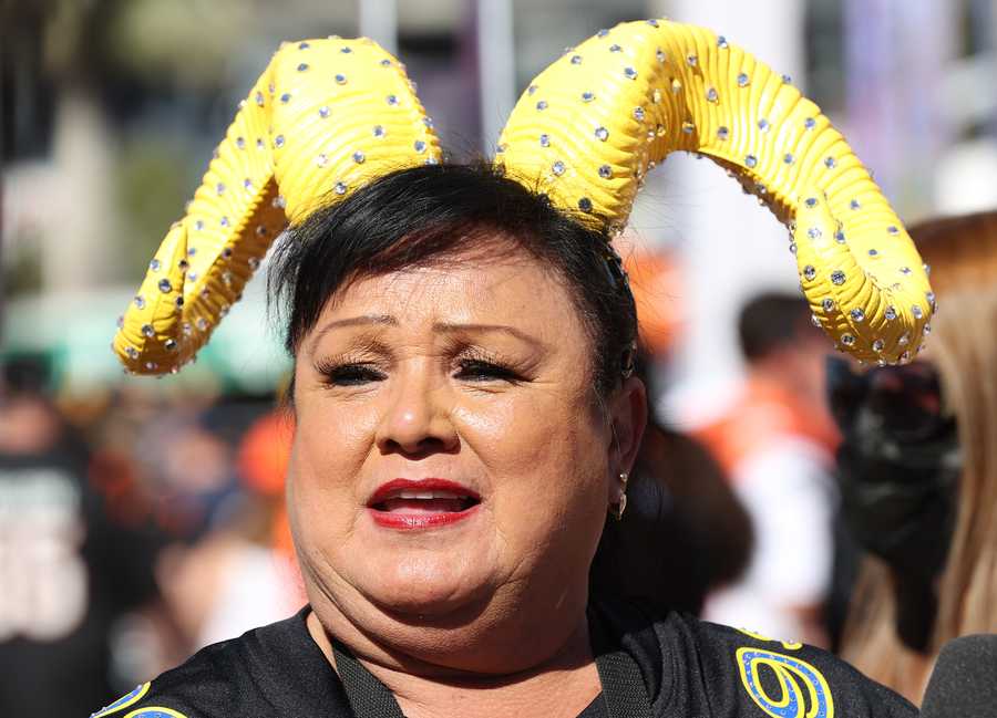 Super Bowl LVI - Los Angeles Rams v Cincinnati Bengals INGLEWOOD, CALIFORNIA - FEBRUARY 13: A Los Angeles Rams fan poses outside the stadium before Super Bowl LVI against the Cincinnati Bengals at SoFi Stadium on February 13, 2022 in Inglewood, California. (Photo by Katelyn Mulcahy/Getty Images)