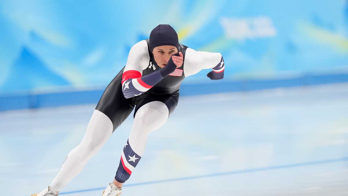 krave Velkendt Derfor Winter Olympics Moments: Speedskater Brittany Bowe wins bronze, Russian figure  skater wins gold